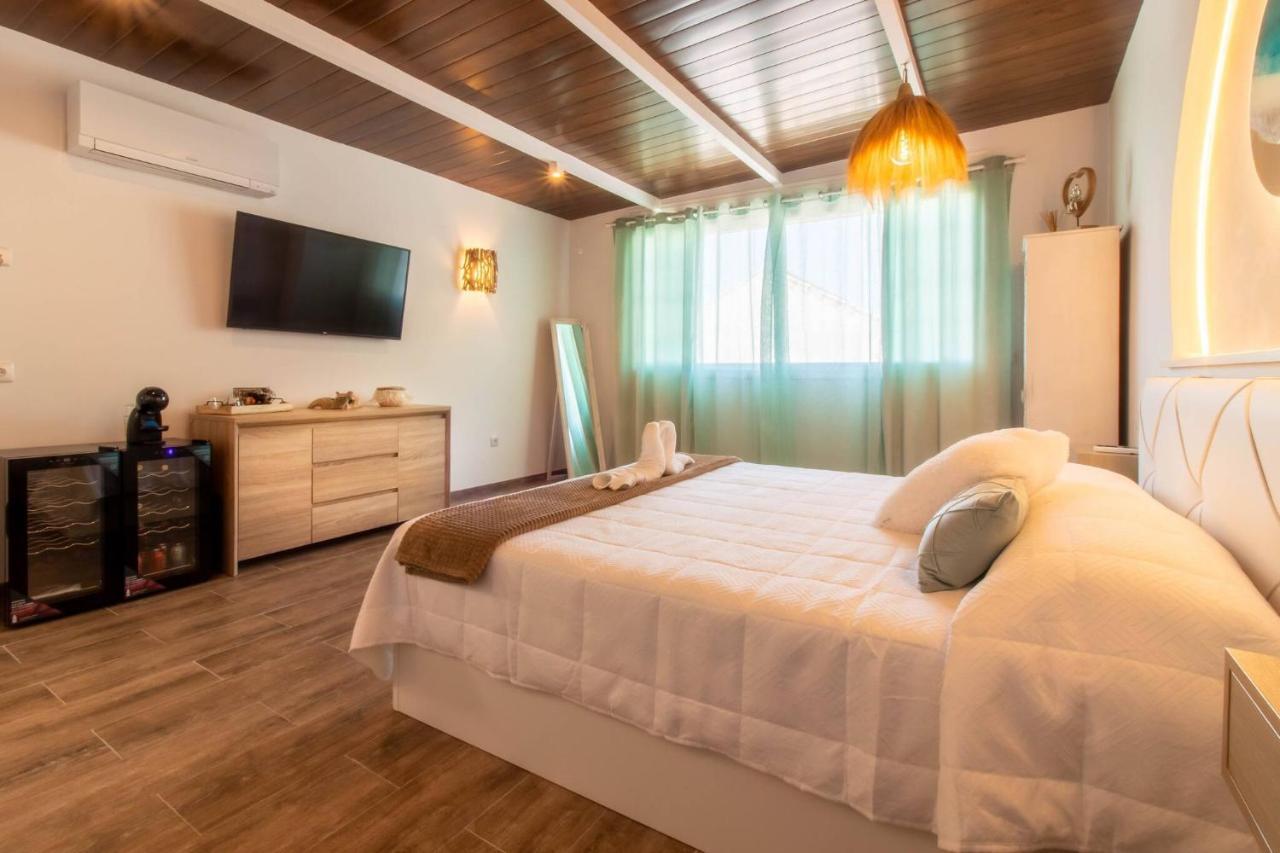 Room In Guest Room - Private Room In The Fishing Port Of Marbella Ngoại thất bức ảnh