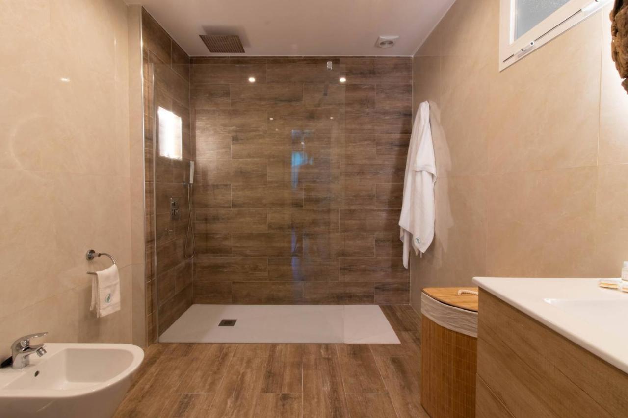 Room In Guest Room - Private Room In The Fishing Port Of Marbella Ngoại thất bức ảnh
