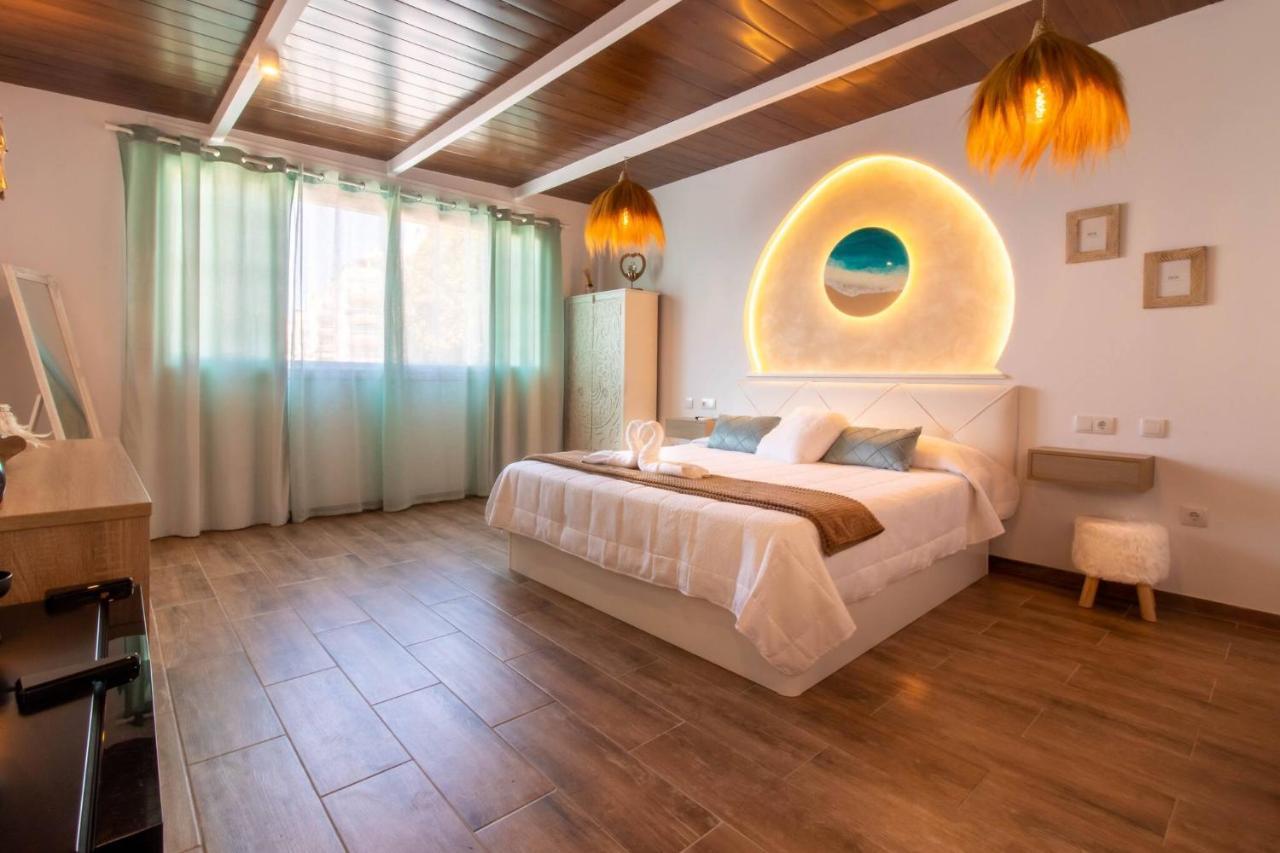 Room In Guest Room - Private Room In The Fishing Port Of Marbella Ngoại thất bức ảnh